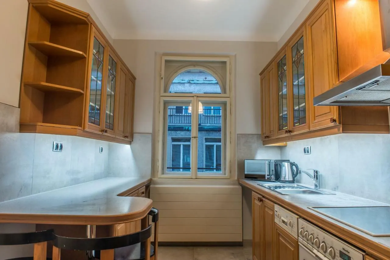 Exclusive 3 Bedroom Top-Notch Flat, Great Location Prag 0*,  Çek Cumhuriyeti