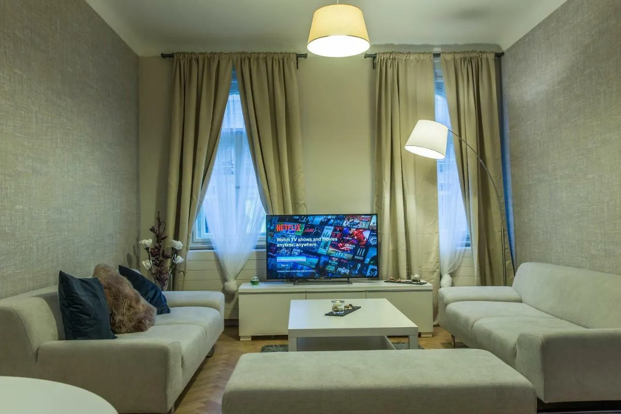 Exclusive 3 Bedroom Top-Notch Flat, Great Location Praga República Checa
