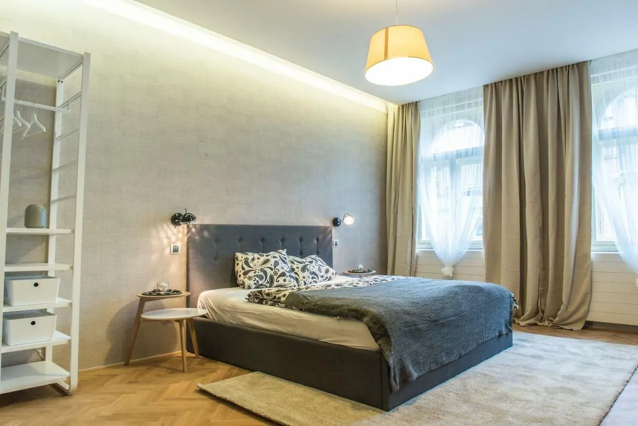 Exclusive 3 Bedroom Top-Notch Flat, Great Location Praga